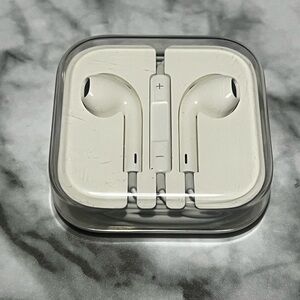 Apple White EarPods with Control Features